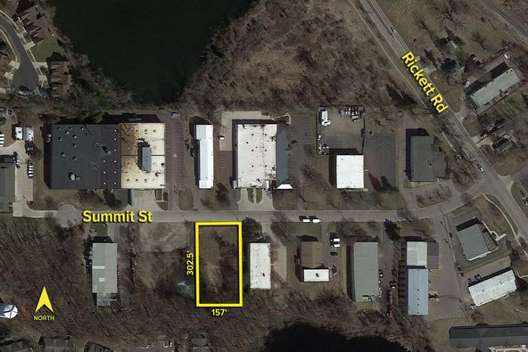 129 Summit St, Brighton, MI 48116